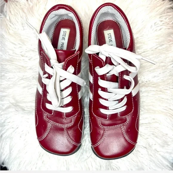 Steve Madden Sneakers—size 7 (leather upper)

Retro style - Picture 2 of 8
